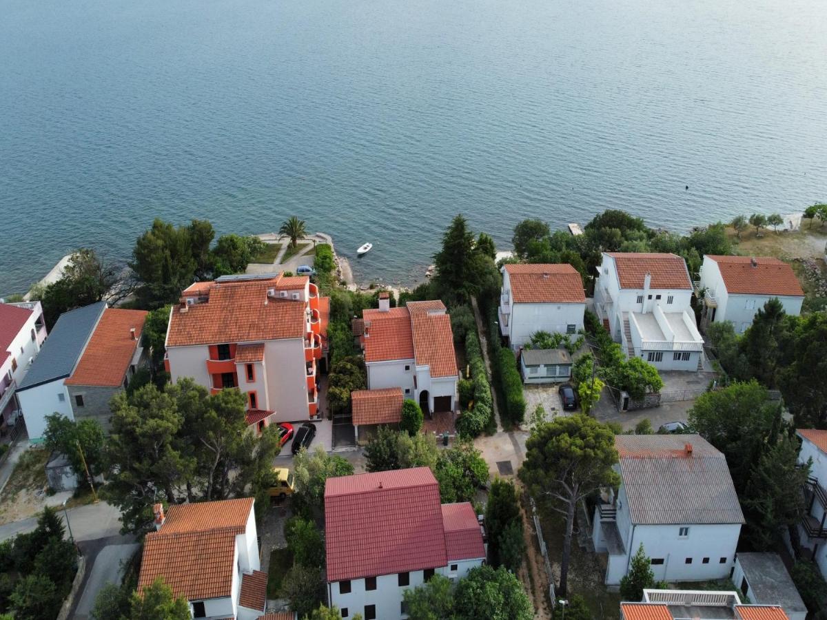 Apartments Lana - 30 M From The Sea Селине Екстер'єр фото