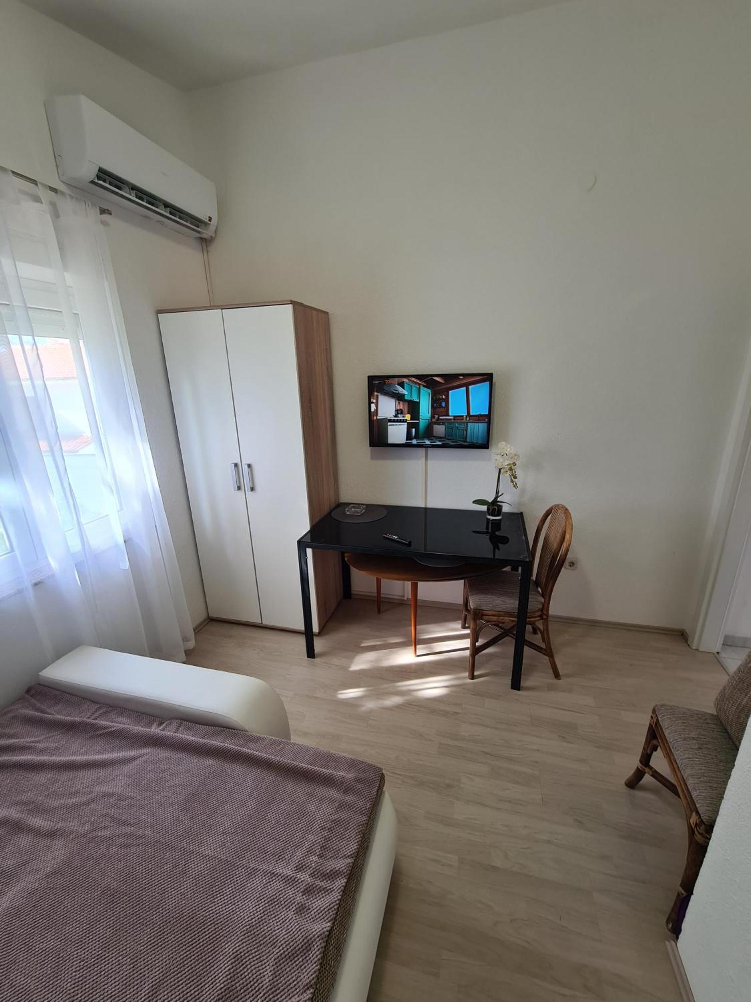 Apartments Lana - 30 M From The Sea Селине Номер фото
