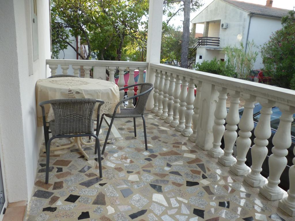 Apartments Lana - 30 M From The Sea Селине Екстер'єр фото