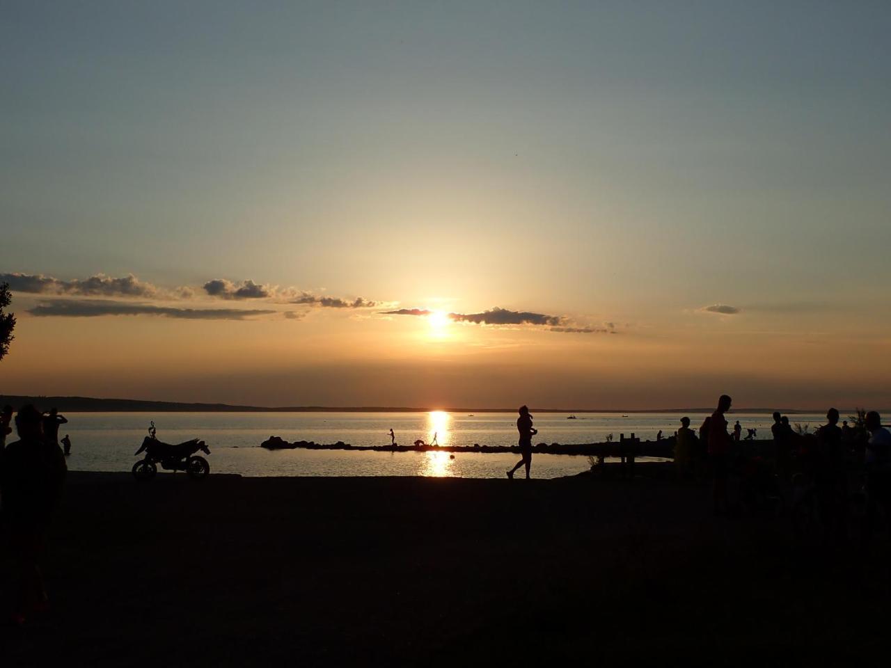 Apartments Lana - 30 M From The Sea Селине Екстер'єр фото